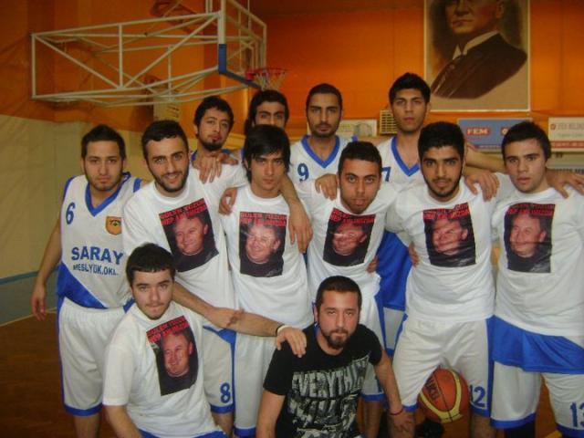 senin ardından öğrencilerin