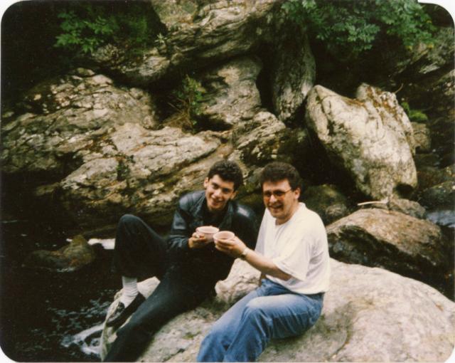 savaş ve oktay/kastro